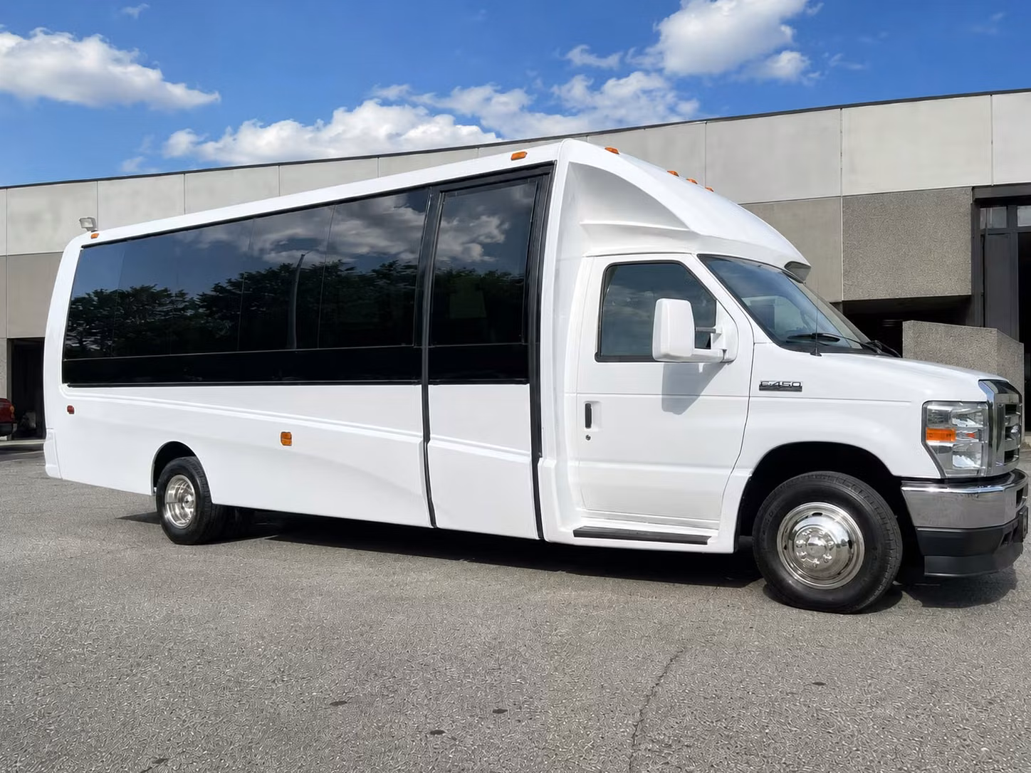 minibus rentals in tulsa keep smaller prom groups together and on schedule