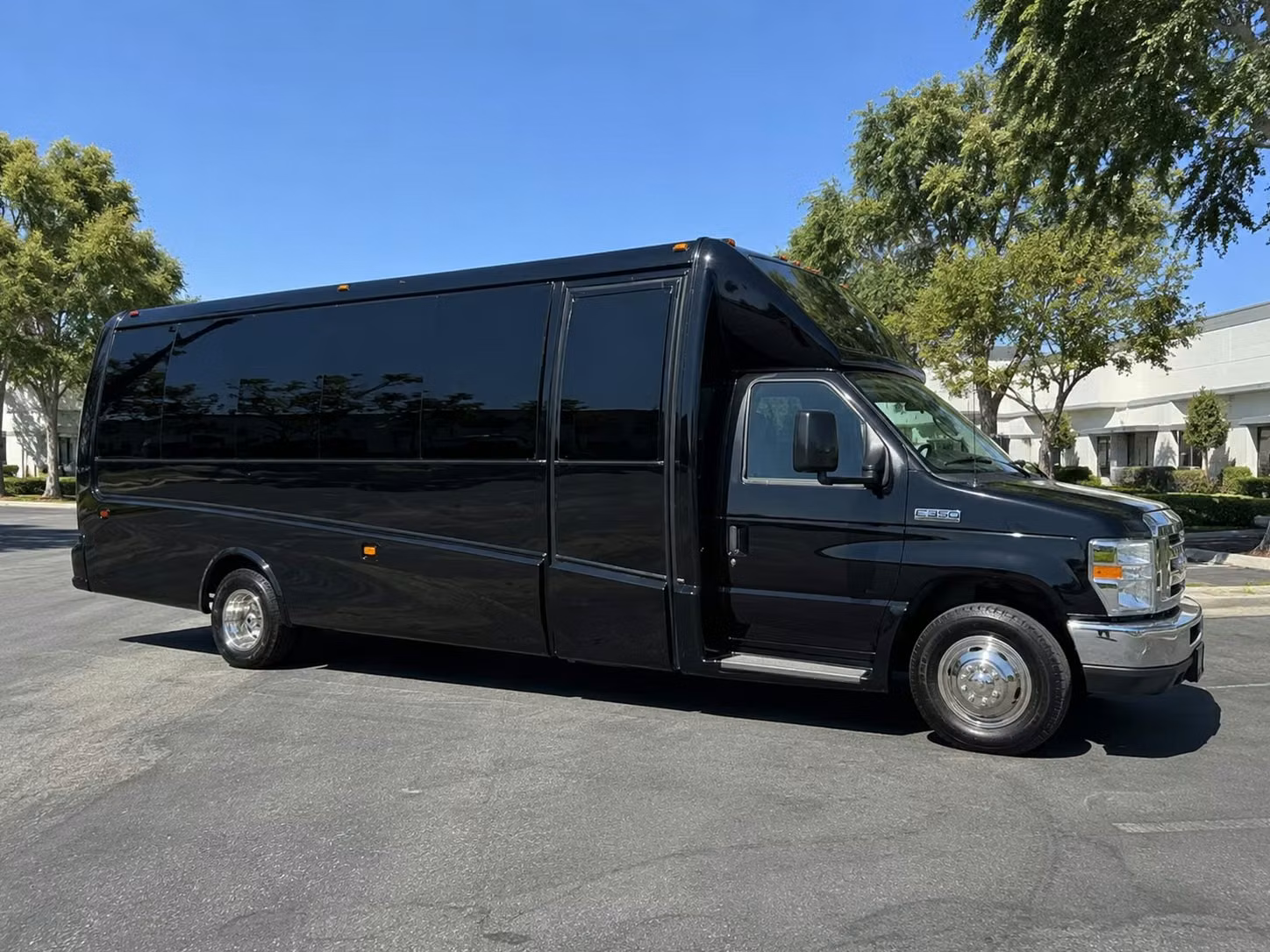 party buses in tulsa make prom night unforgettable before you even arrive
