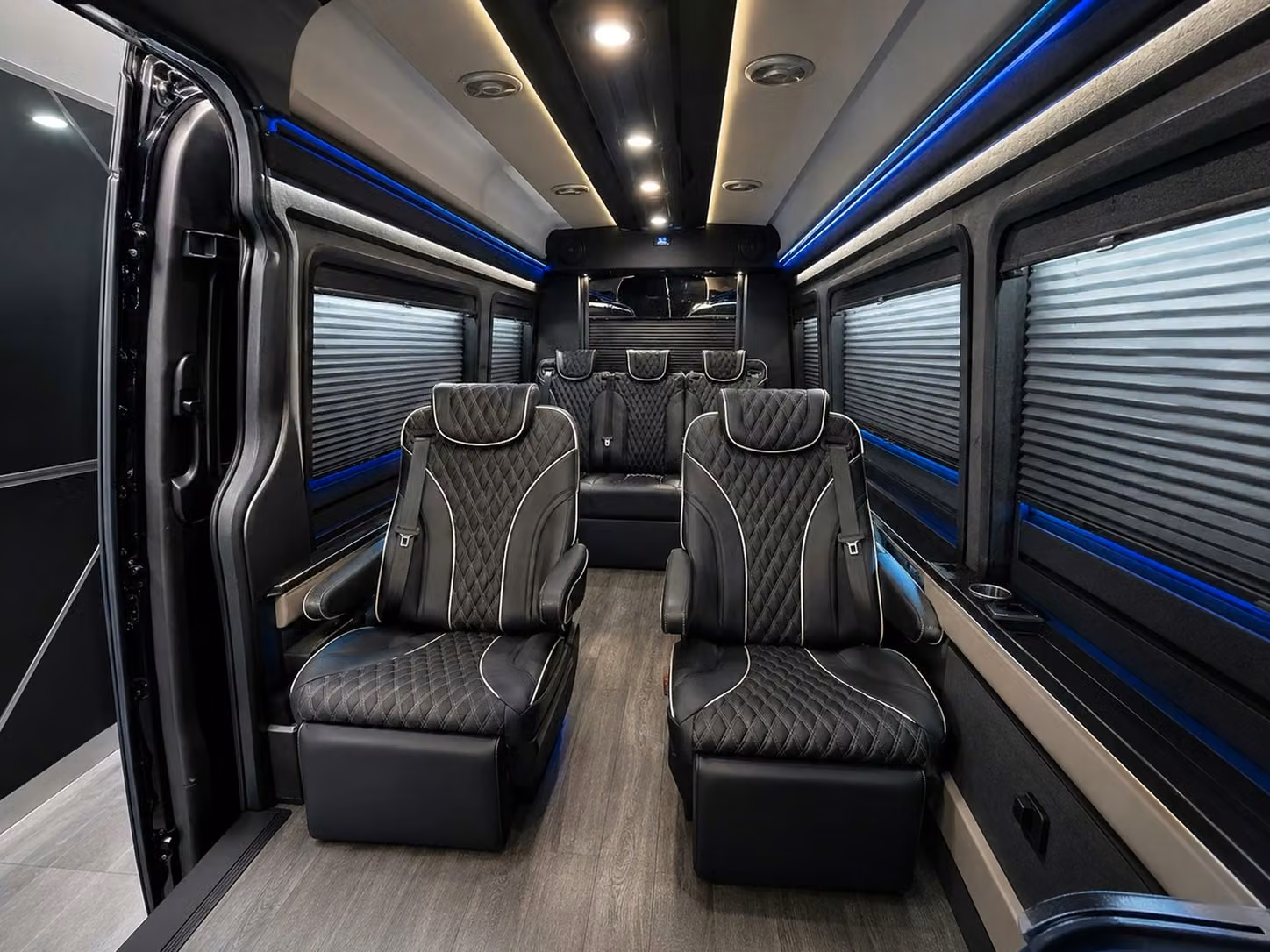 sports team and fan group airport transfers in tulsa