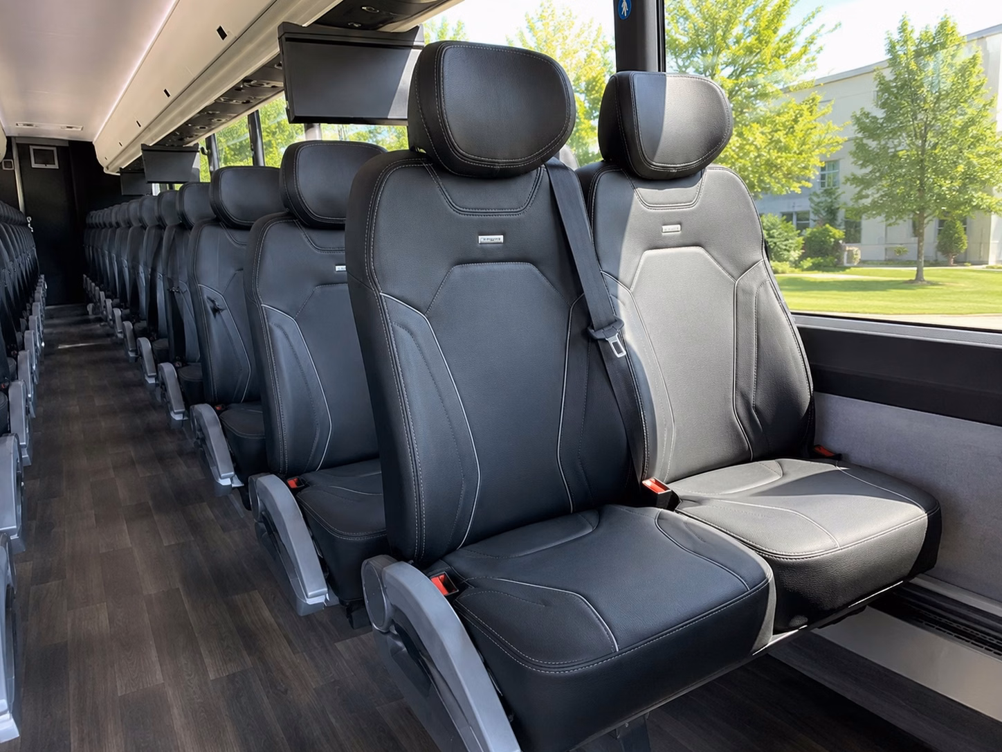 tulsa airport shuttles for wedding guests flying in from out of town